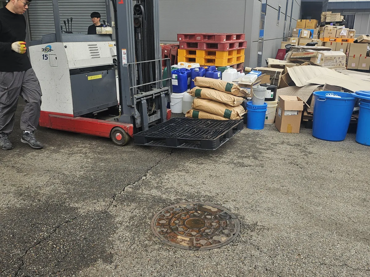 서구 복수동 철거 저렴한 업체 현장 현관·통로 바닥 위생청소 사례 - 행진크린